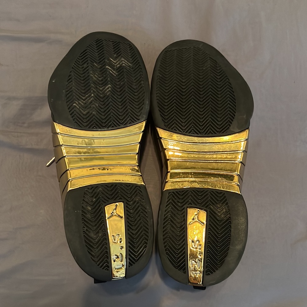 Jordan Black and Gold Men's Sneakers - Picture 6 of 8
